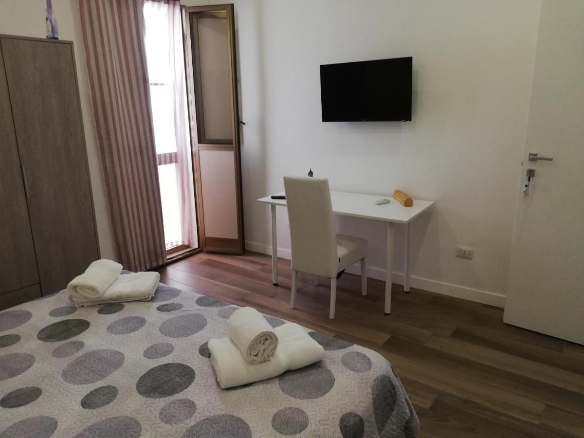 Casa Di Edo Bed and Breakfast Brindisi Exteriör bild